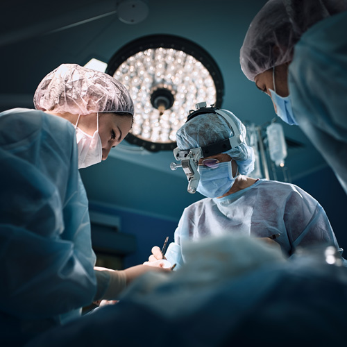 AdobeStock_332342563 nadelstichverletzung-vermeiden